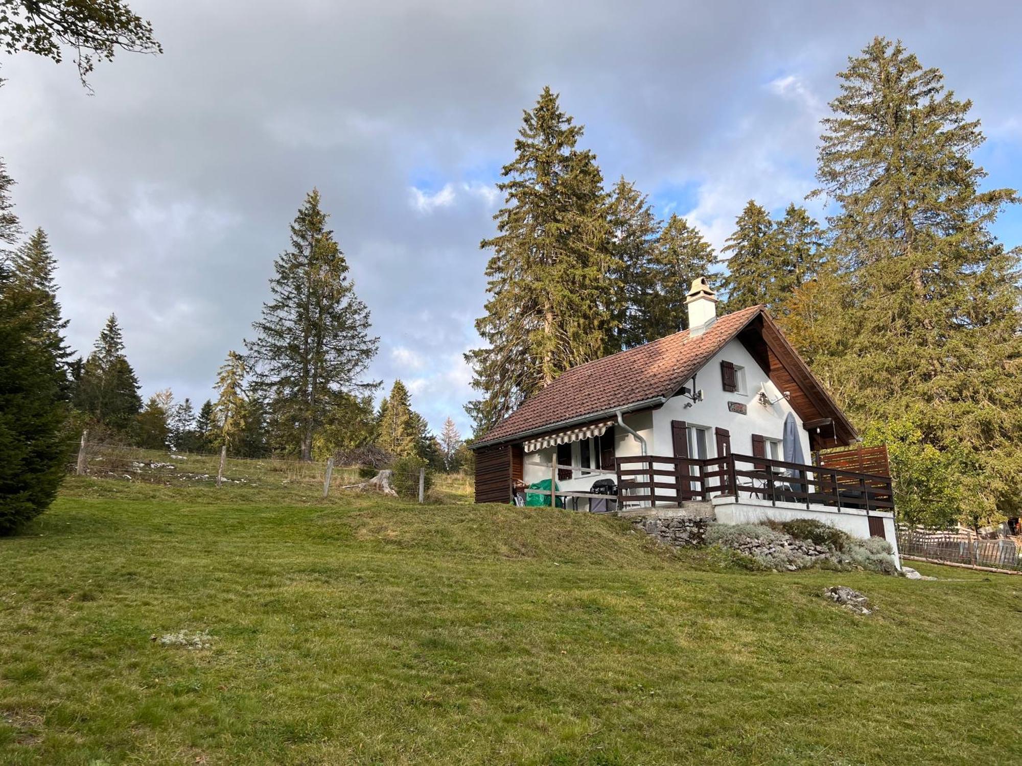 Le Joly Chalet Villa Saint-Imier Exterior photo