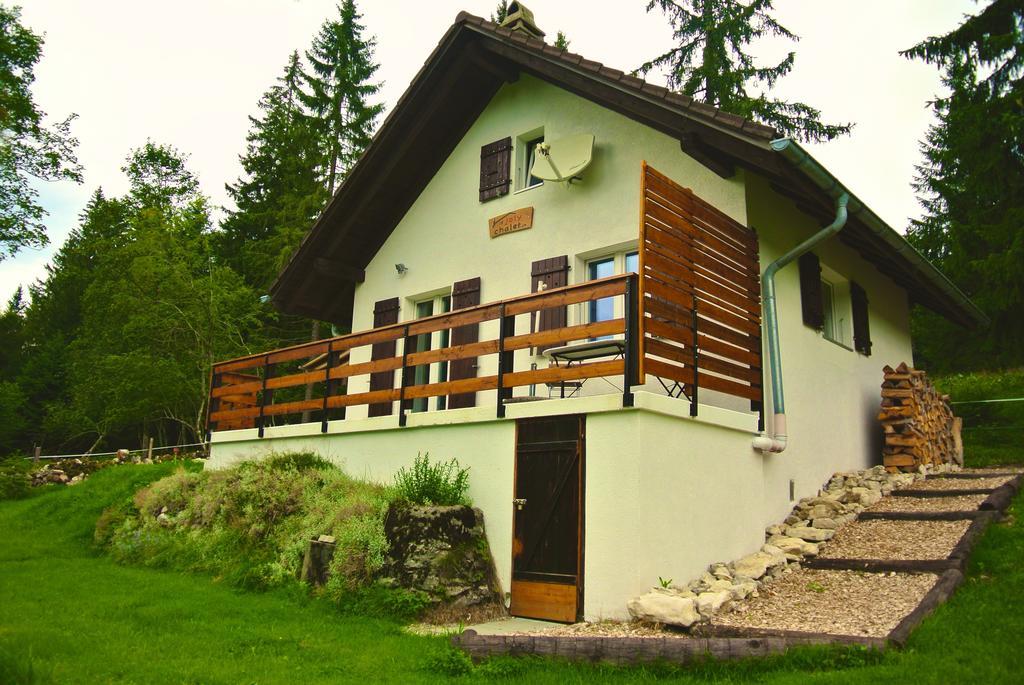 Le Joly Chalet Villa Saint-Imier Room photo